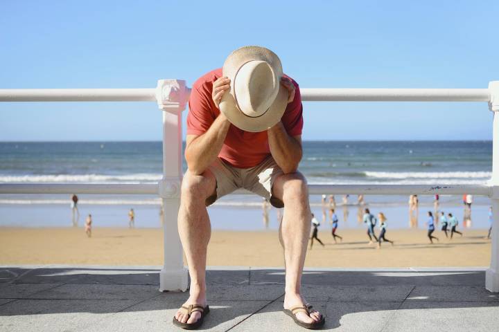 Never Ignore These 5 Medical Symptoms When You’re Traveling. They Could Lead to Hospitalization or Even Death