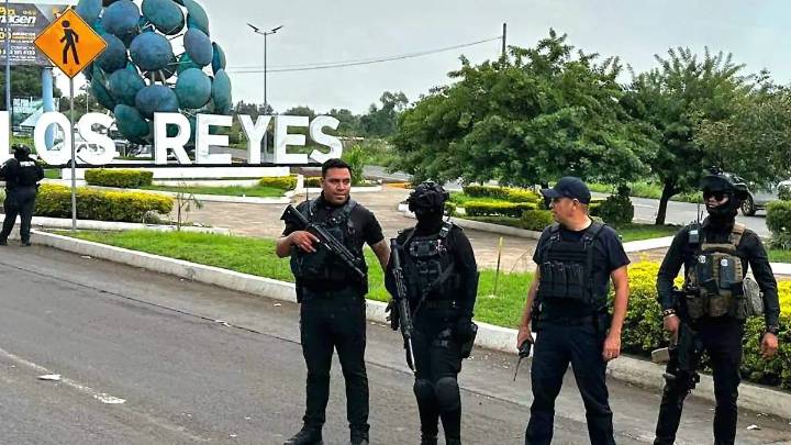 Refuerzan operativos de seguridad en Cotija, Los Reyes y Tingüindín