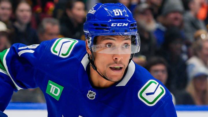 Joshua traded to Maple Leafs by Canucks for draft pick