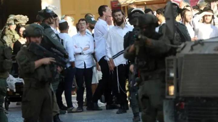Colonos israelíes matan a palos a dos jóvenes palestinos en Cisjordania