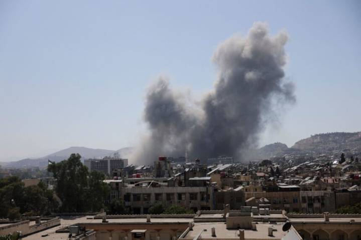 After powerful Israeli strikes on Damascus, Syria withdraws troops from Suwayda city to avoid ‘open war’