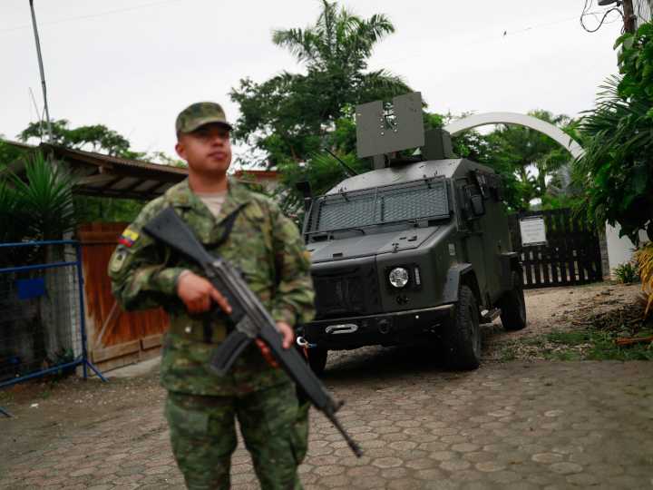 At least 17 killed after gunmen storm small