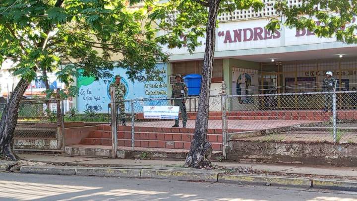 Centros desolados en Apure desmienten el discurso de participación masiva del chavismo (FOTOS)