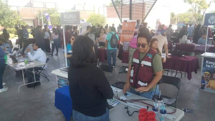 Alrededor de 500 jóvenes asistieron a la “Feria del empleo para Jóvenes”