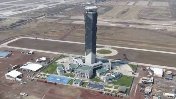 EU acusa a México de romper acuerdo por trasladar aerolíneas del AICM al AIFA