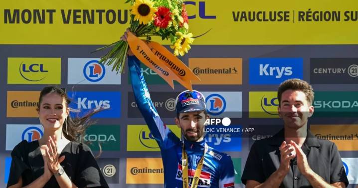 Paret-Peintre pone el Ventoux a sus pies, Pogacar resiste a Vingegaard