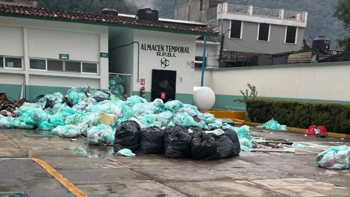 Preocupa a pobladores de Zongolica acumulación de desechos en hospital del IMSS Bienestar