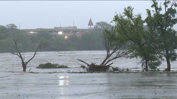 Texas lawmakers to question Kerr County leaders about flood response