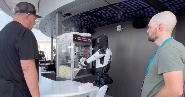 Elon Musk's Tesla diner rated - robots serve food in Cybertruck boxes