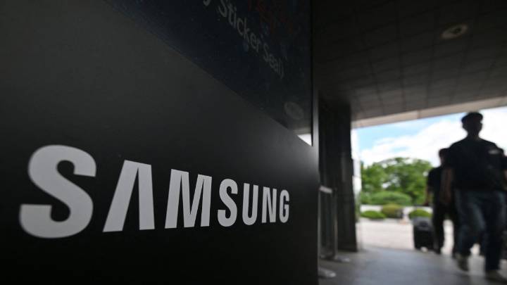 Samsung firma un contrato millonario con Tesla para fabricar chips de última generación