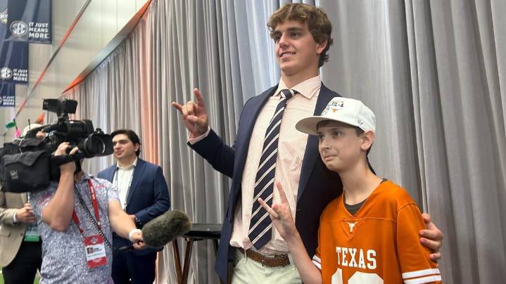 Texas picked to win SEC championship during media days