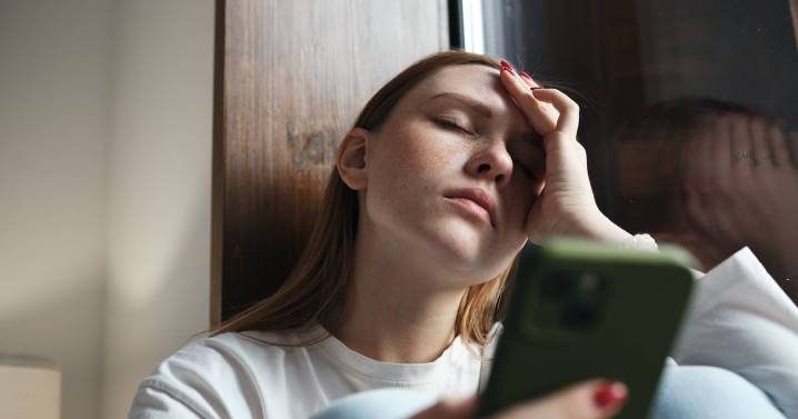 Brits issued 'doomscroll' warning as more than half do it in bed