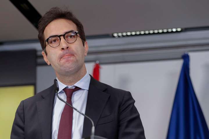 Bruselas abre un expediente de infracción a España por dificultar la opa de BBVA a Sabadell