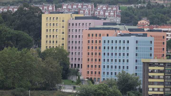 El euríbor cierra julio con una bajada mínima, hasta el 2,079%, pero sigue abaratando las hipotecas