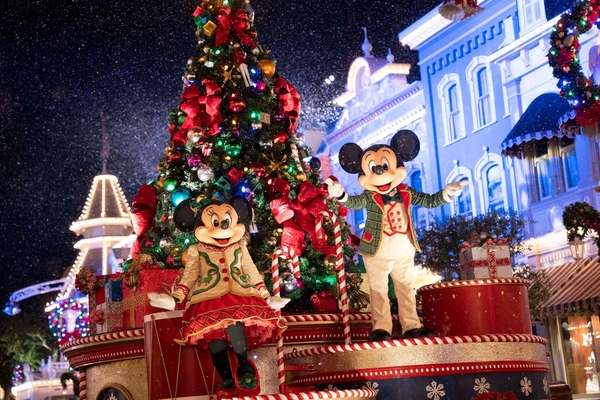 Disney World anuncia su deslumbrante temporada navideña 2025