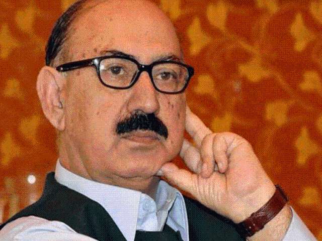 Senators decry judicial overreach