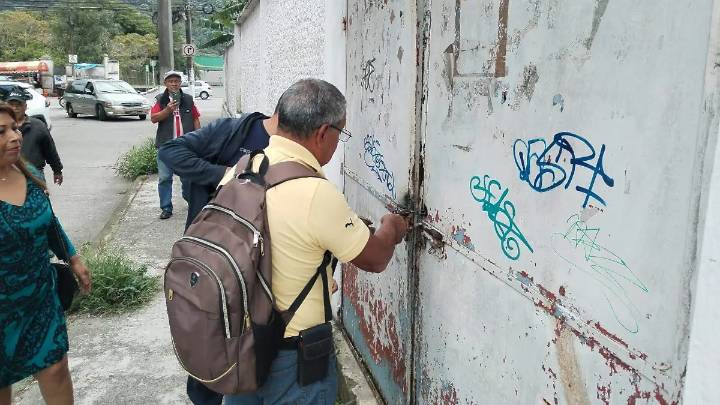 Tras 15 años cerrada y dos en litigio, exobreros recuperan antigua fábrica textil de Río Blanco