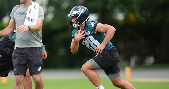 Eagles 2025 training camp battle tracker