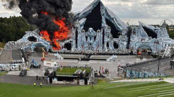 Se incendia el escenario principal de Tomorrowland a 48 horas del festival