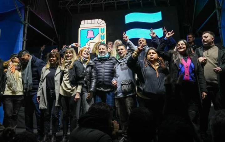 Menéndez presentó la lista de Fuerza Patria: "Representamos la unidad del peronismo", aseguró