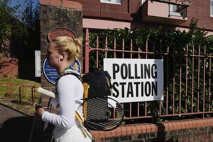 UK divided on plans to set voting age to 16