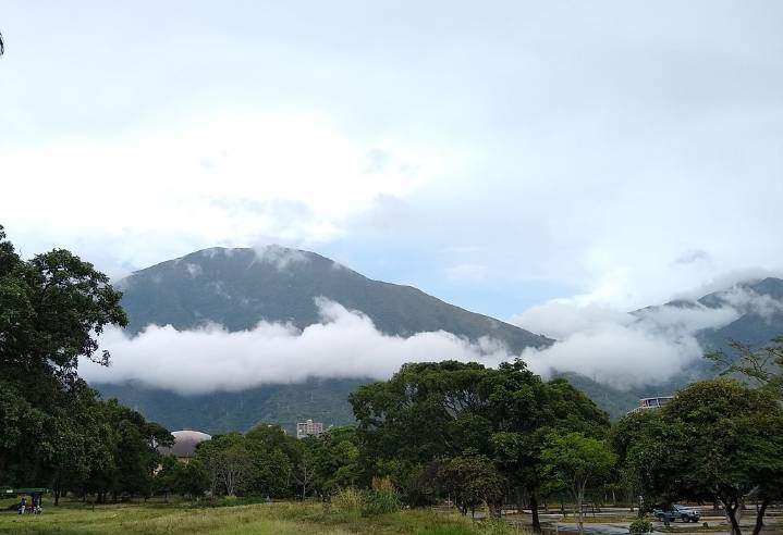 Caracas conmemora su 458 aniversario entre el silencio y la resiliencia clandestina