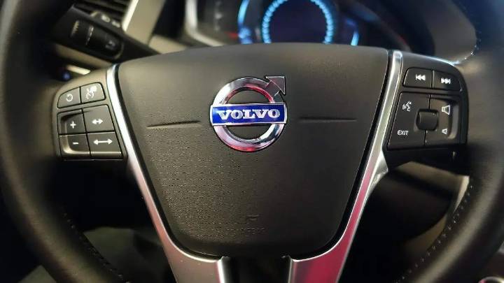 Profeco emite alertas por posibles fallas en vehículos Sierra, Camaro, Cadillac, Maverick, Mustang y Volvo