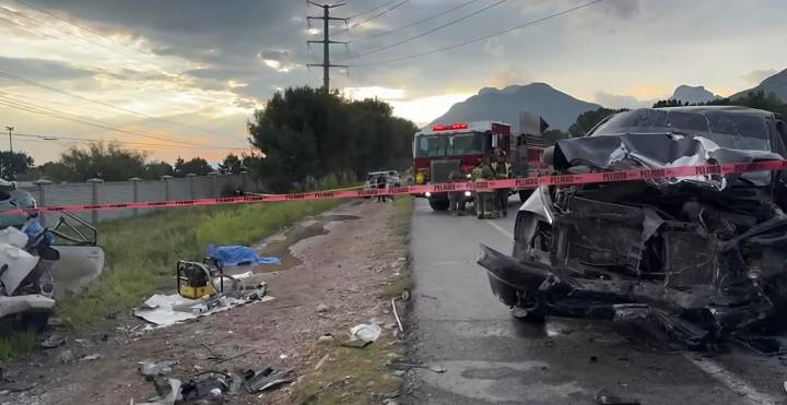 Cuatro muertos y cinco heridos en brutal choque frontal en la Saltillo