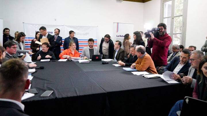 El proyecto de Más para Santa Fe: Justicia retocada, reelección y "derecho a la ciudad"