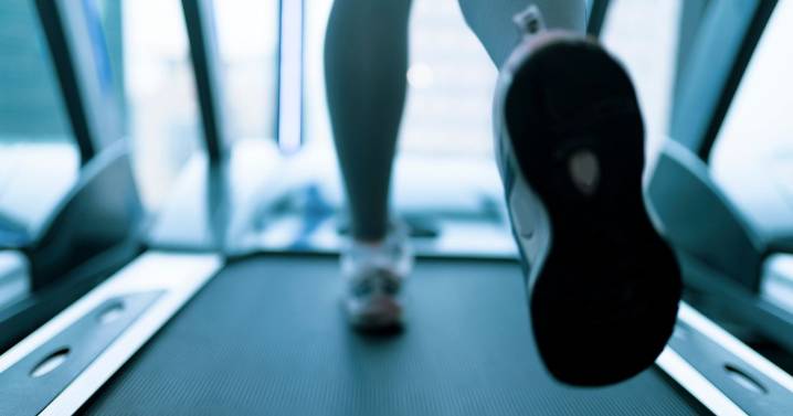 Amazon shoppers 'watching the weight fall off' with Fitbit smartwatch reduced by £40