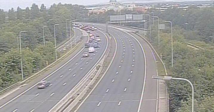 M60 closure UPDATES as 'police incident' sees traffic hit by delays and diversions