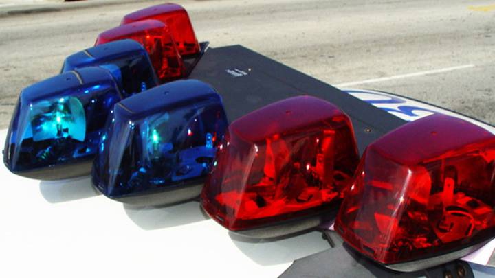 Persecución vehicular termina en accidente y arresto en Indio