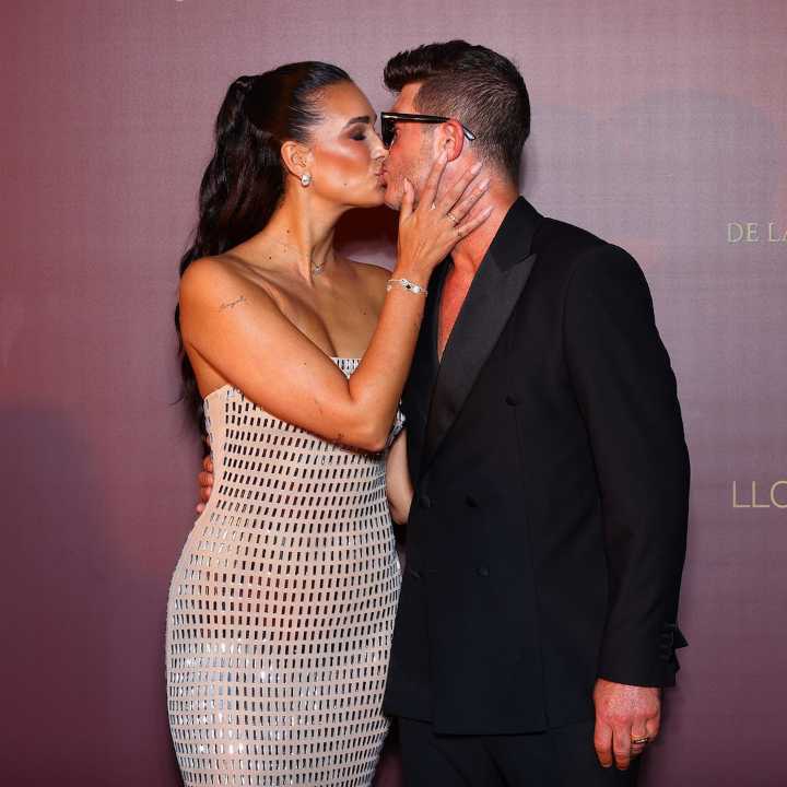 Robin Thicke, April Love Geary PDA