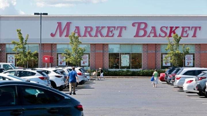 Market Basket saga heading to mediation over Demoulas dispute
