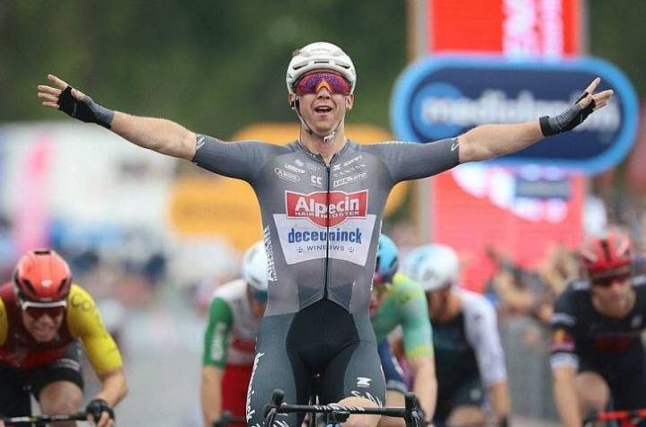 Australiano Groves gana la penúltima etapa del Tour de Francia