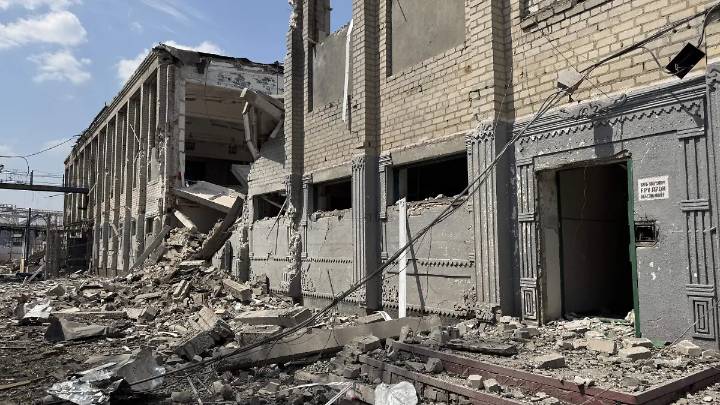 Rusia mantiene su compromiso con la paz tras ataques que dejan 25 muertos en Ucrania