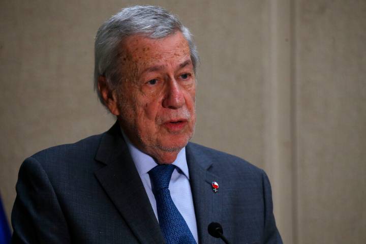 Canciller a pocos días que entre en vigor el arancel: Chile tiene mercados asegurados para su cobre