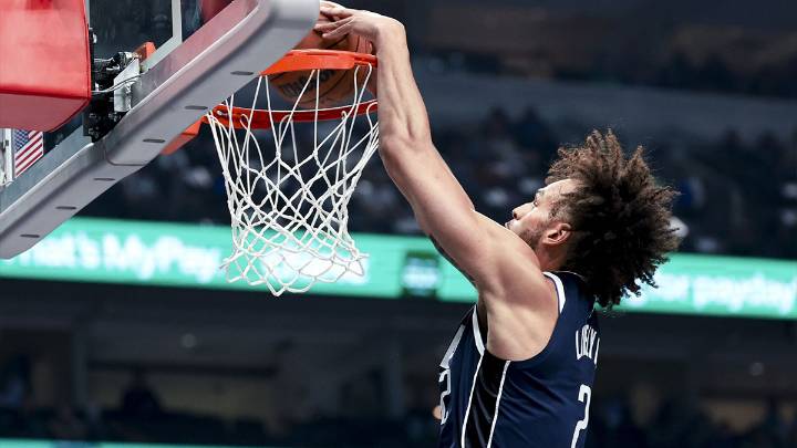 Mavericks’ Dereck Lively II undergoes foot surgery, but there’s a catch