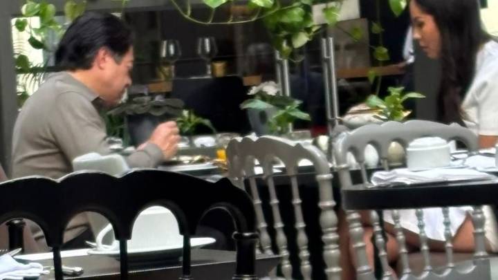 Captan a Mario Delgado vacacionando en exclusivo hotel de Portugal