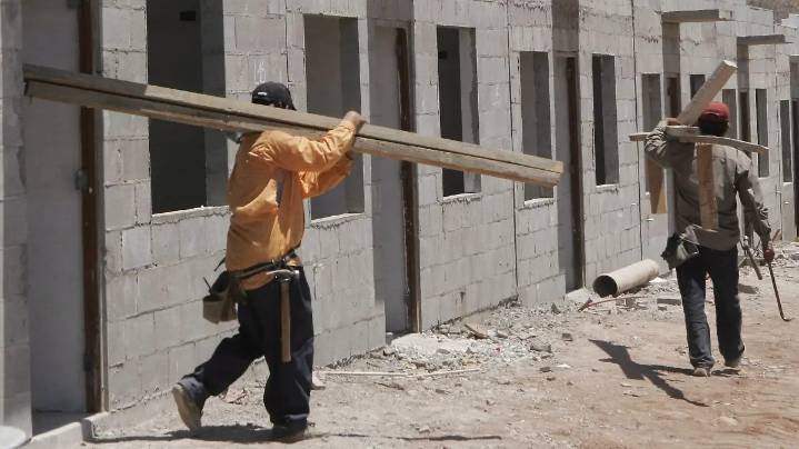 Infonavit ofrece crédito para comprar terreno y construir casa