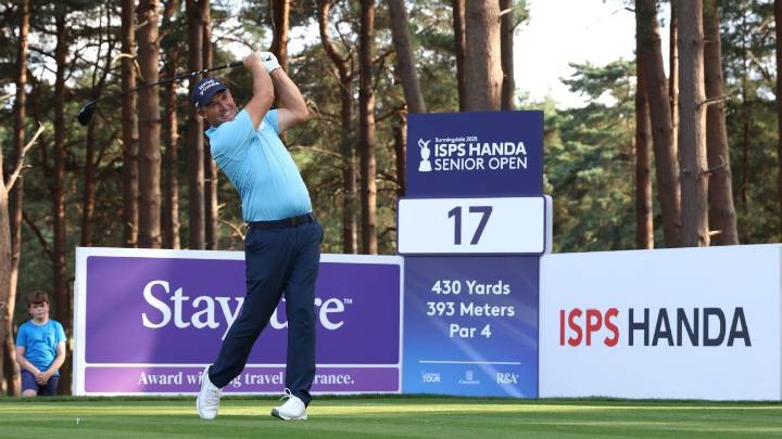 Padraig Harrington holds 2-shot lead at Senior British Open