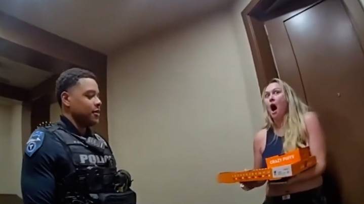 Police finish pizza delivery after Grubhub driver arrested: Video