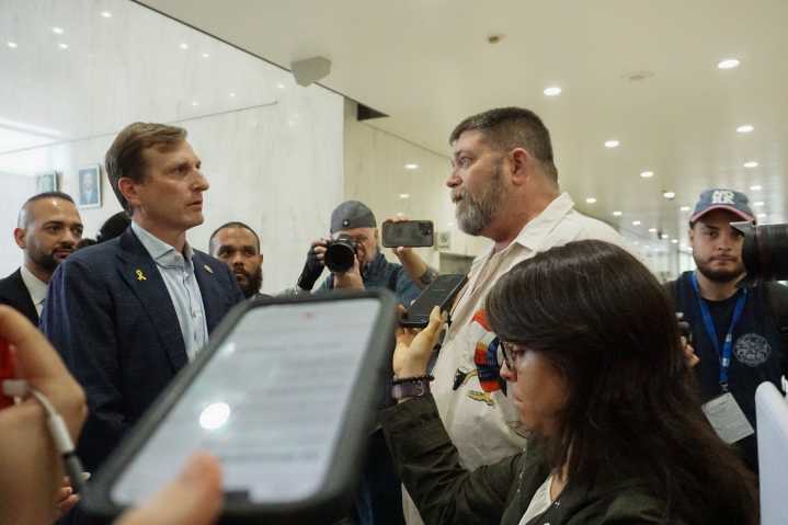 Members of Congress Sue ICE to Access Shadowy Federal Plaza Lockup