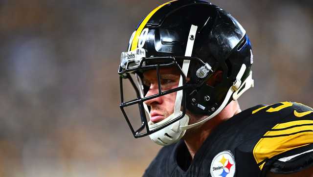 Myles Garrett voted NFL's top edge rusher, TJ Watt second