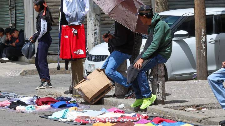 Desempleo afecta a 1.7 millones y crece entre mujeres