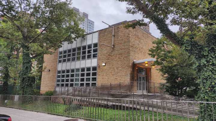 Upper West Side public library to be redeveloped with new branch and 850 apartments