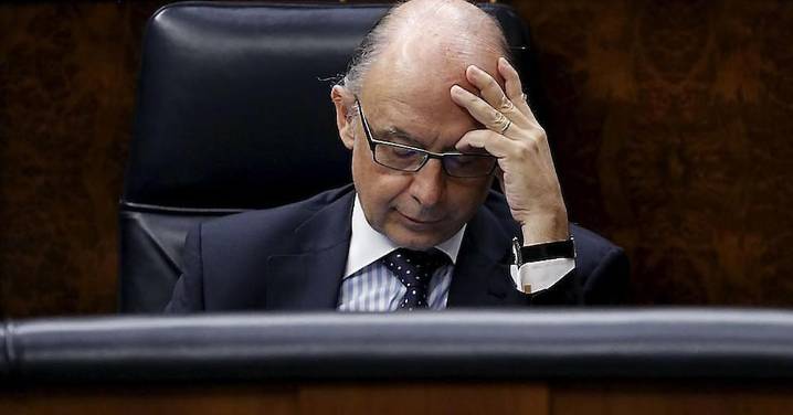 Sánchez revertirá los privilegios bajo sospecha que creó Montoro
