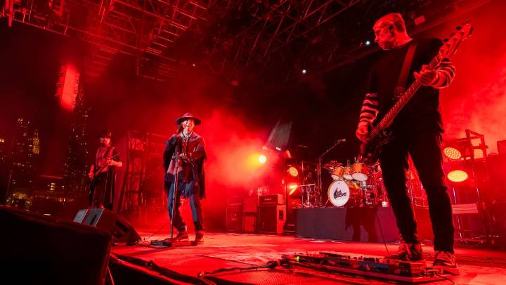 Jane’s Addiction bandmates sue each other over tour-ending fight – NBC Connecticut