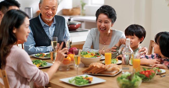 How Eating Together Benefits Your Family