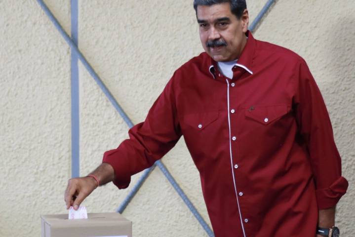 Maduro: «En 12 meses hemos vivido siete procesos democráticos…una proeza única»
